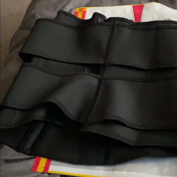 Waist Trainer from Waist Snatchers - Picture 5 of 7